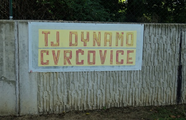 Fotbalové hřiště Cvrčovice - Cvrčovice
