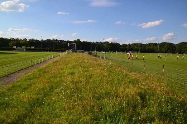 Bezirkssportanlage Franzsches Feld B-Platz - Braunschweig