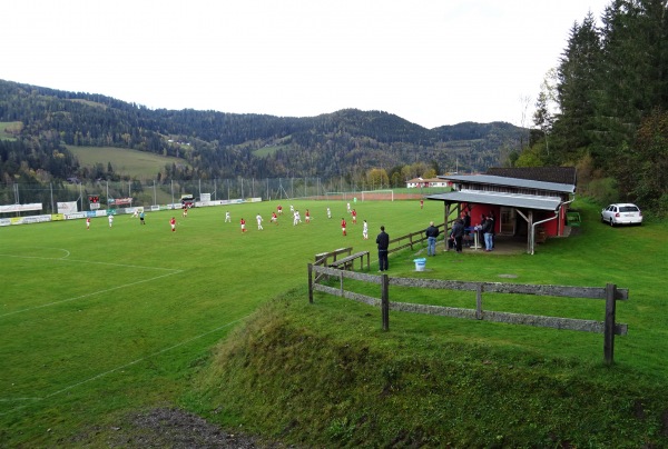 Sportplatz Grades - Grades