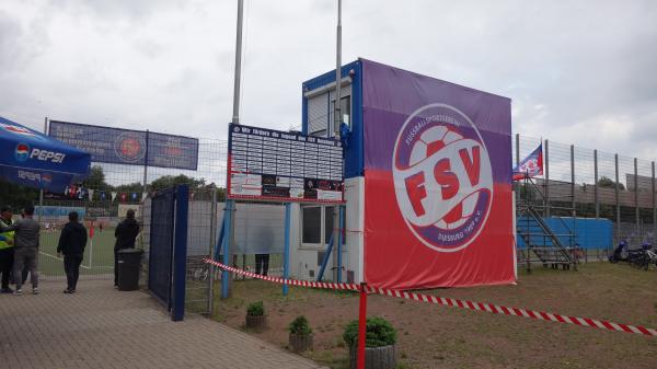 Bezirkssportanlage Warbruckstraße II - Duisburg-Marxloh