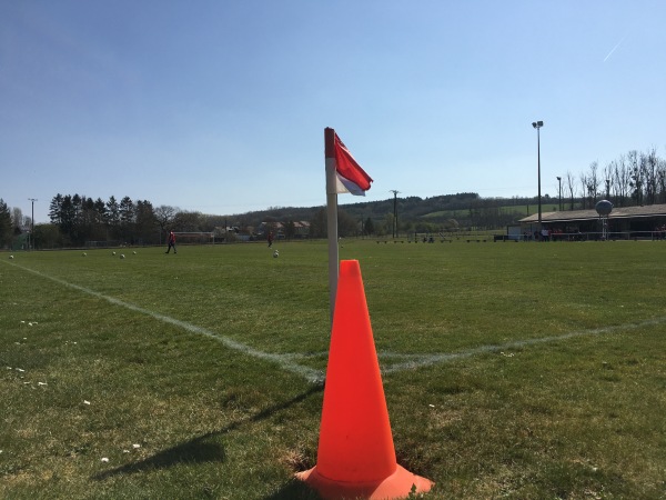 Sportplatz an der L352 - Wallerfangen-Gisingen