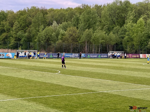 Stadion w Sarnów - Sarnów