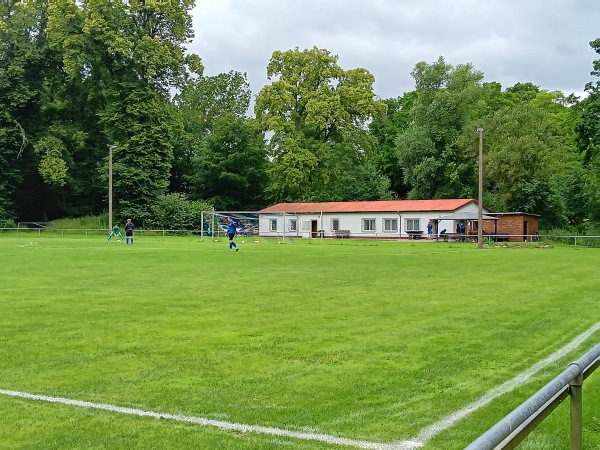 Sportplatz im Schloßpark - Süderholz-Klevenow