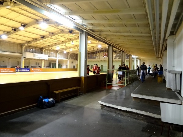 Lok-Sporthalle - Dresden-Cotta