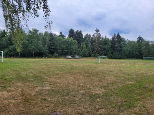 Sportplatz an den Sorger Teichen - Ilmenau-Pennewitz