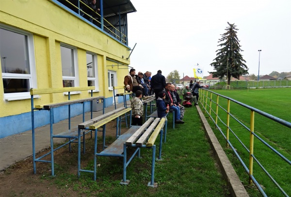 Futbalový štadión Hurbanovo - Hurbanovo