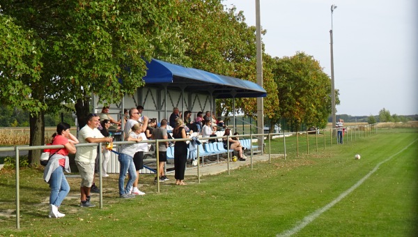 Kunszigeti Sportpálya - Kunsziget