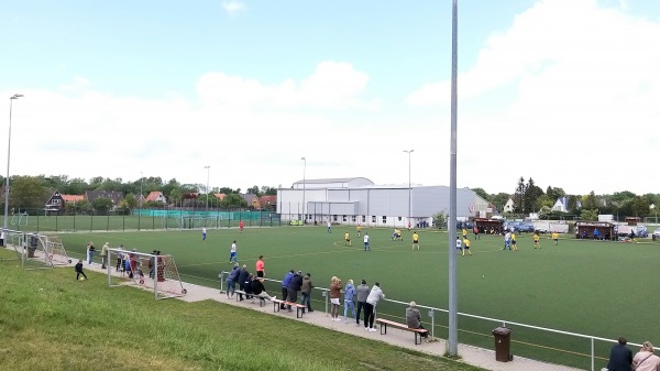 Stadion am Flugplatz B-Platz - Lübeck-Karlshof