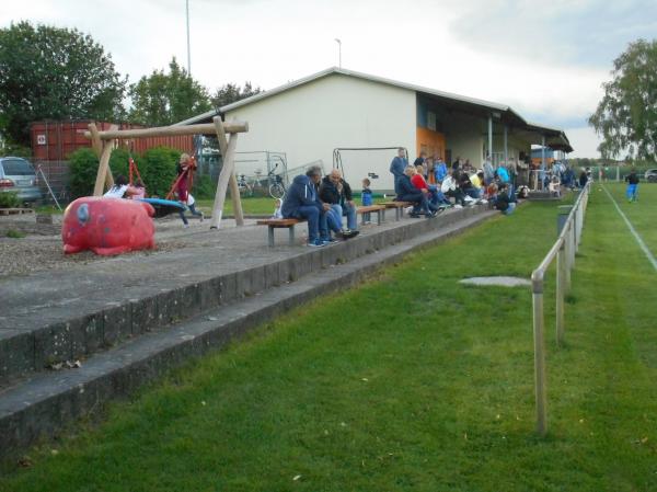 Sportanlage Am Unteren Griesweg - Lustadt-Auf der Büsche