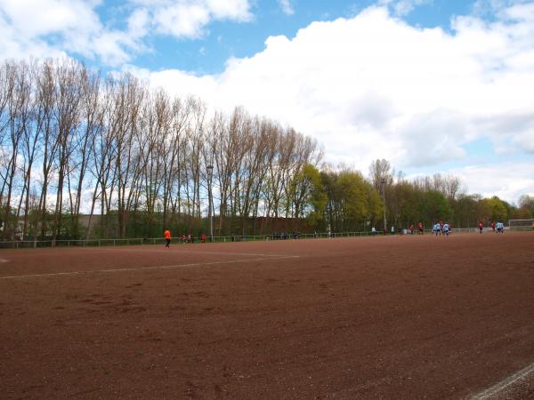 Heinrich-Hamacher-Sportpark Platz 3 - Duisburg-Neumühl