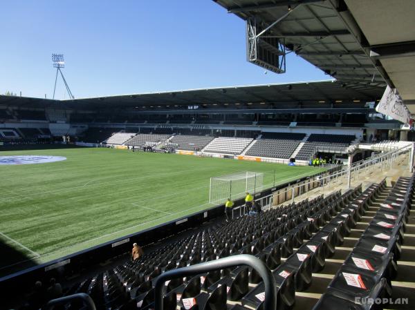 Asito Stadion - Almelo-Ossenkoppelerhoek
