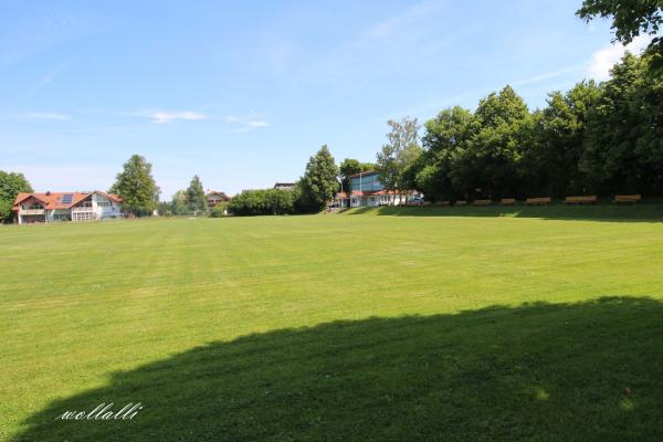 Sportplatz an der Schule - Hofstetten/Oberbayern