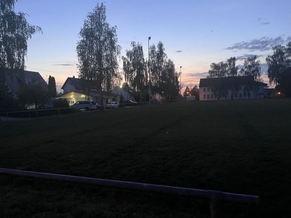 Sportplatz bei der Schule - Schönebürg
