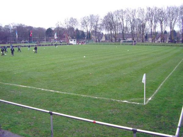 Bezirkssportanlage Düsseldorfer Straße - Duisburg-Wanheimerort