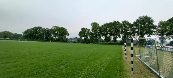 Sportplatz an der Schule B - Schafstedt