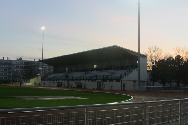 Stade Raymond Troussier - Chassieu