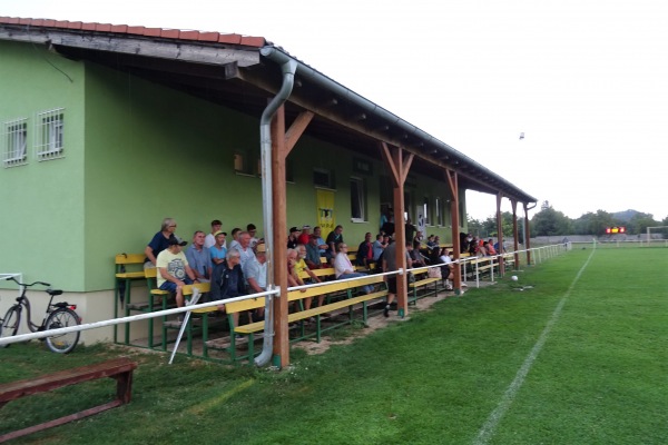 Futbalový štadión OFK Branč - Branč