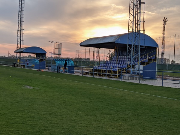 Alcufer Stadion 4-es Edzőpálya - Gyirmót