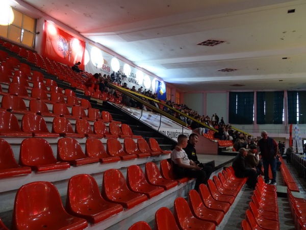 Pallati i Sportit Flamurtari - Vlorë