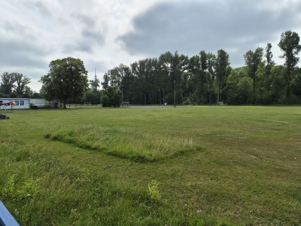 Sportanlage Holzhäuser Straße Platz 2 - Leipzig-Stötteritz