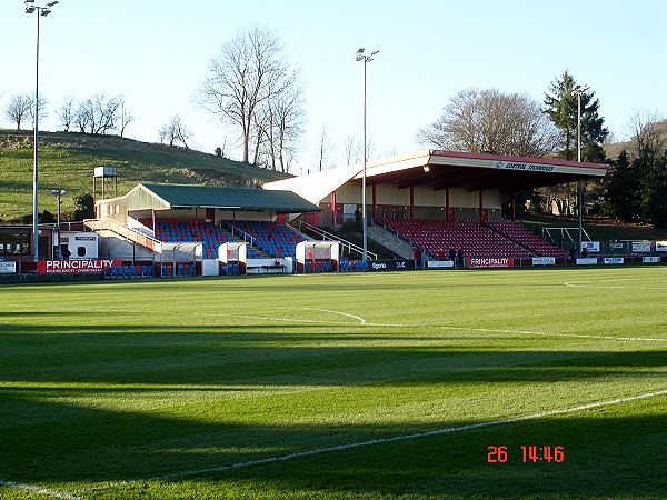 Latham Park - Y Drenewydd (Newtown), Powys