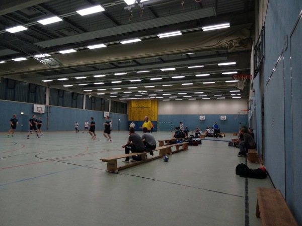 Sporthalle der Bertold-Brecht-Gesamtschule Tannenbusch - Bonn