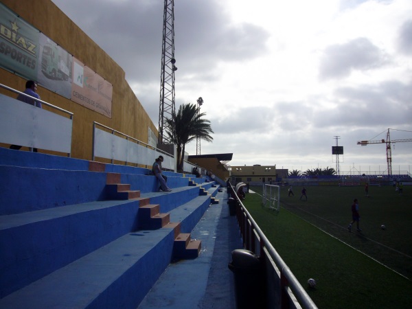 Campo de Fútbol La Palmera - San Isidro, Tenerife, CN