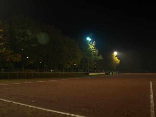Sportplatz im Schulzentrum Süd - Duisburg-Huckingen