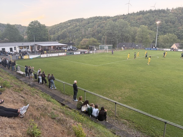 Sportplatz auf der Schmittwiese - Hoppstädten-Weiersbach