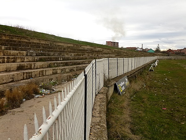 Stadiumi Agron Rama - Obilić