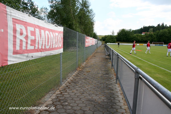 Auto-Weiß-Arena - Affing
