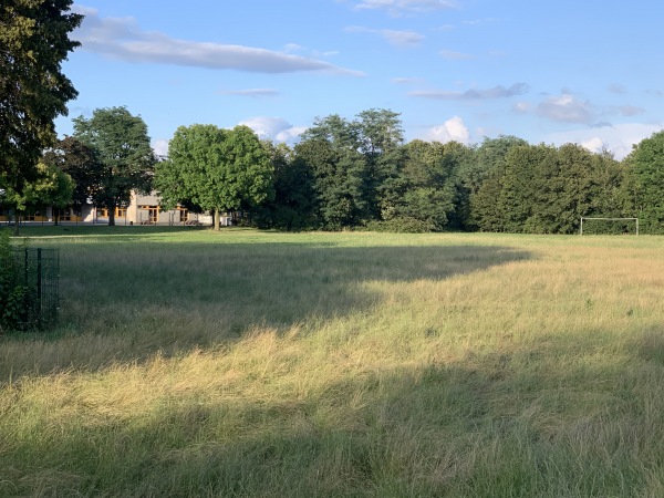 Schulplatz am Stadion - Heinsberg/Rheinland-Oberbruch