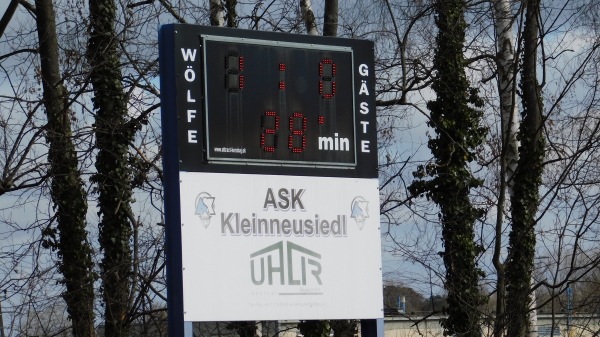 Sportplatz Kleinneusiedl - Kleinneusiedl