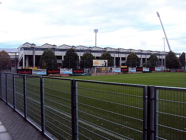 Eintracht-Stadion B-Platz  - Braunschweig