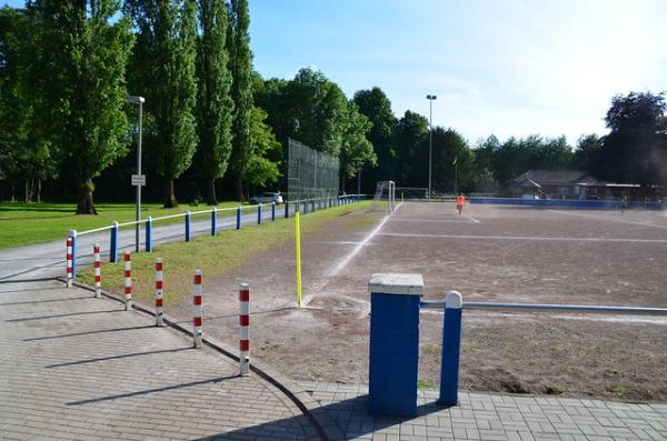 Sportplatz Im Wäldchen - Moers-Scherpenberg