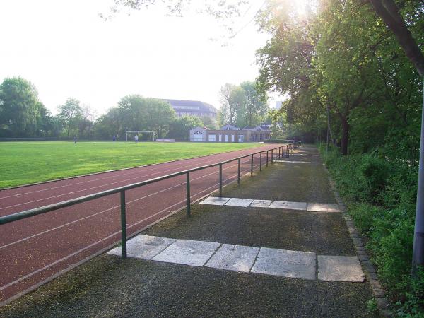 Hanne-Sobek-Sportanlage Platz 2 - Berlin-Wedding