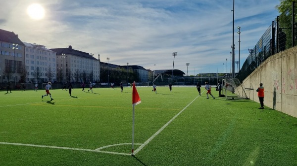 Töölön pallokenttä tekonurmi 1 - Helsinki (Helsingfors)
