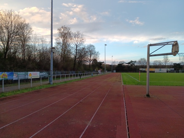 Hans-Heinrich-Hackmack-Stadion - Reinbek