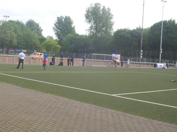 Sportanlage Mündelheimer Straße Platz 3 - Duisburg-Hüttenheim