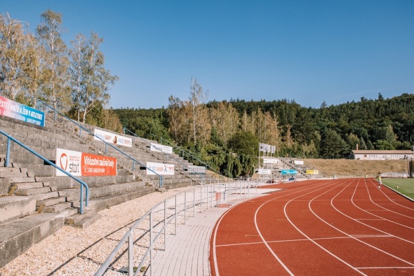 Atletický stadion Karlovy Vary - Karlovy Vary-Tuhnice