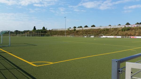 Bezirkssportanlage Sürther Feld Westplatz - Köln-Sürth