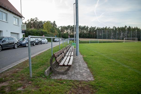 Sportanlage Siedelbacher Straße Platz 2 - Langenzenn-Laubendorf