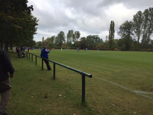 Sportanlage Waldstraße - B112er-Platz - Eisenhüttenstadt