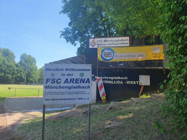 Bezirkssportanlage Mennrather Straße Platz 3 / FSC-Arena - Mönchengladbach-Rheindahlen