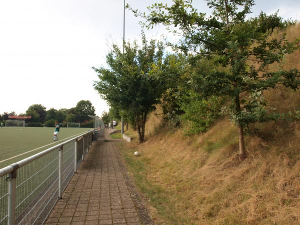 Hans-Klosterkamp-Sportplatz im Sportpark Reusrath - Langenfeld/Rheinland-Reusrath