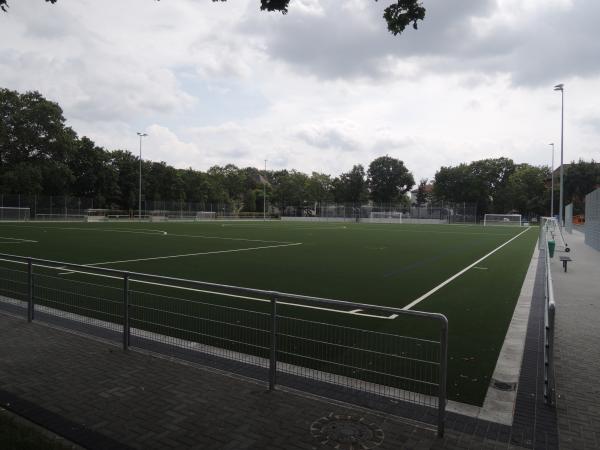 Sportanlage Ackermannwiese Platz 2 - Frankfurt/Main-Gallus