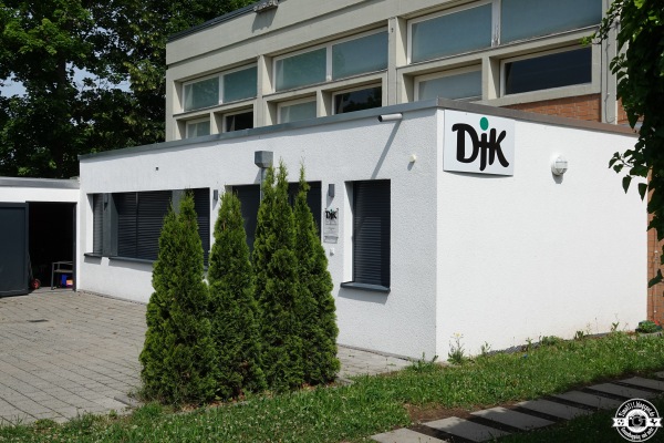 Sportplatz Schlößlesfeld - Ludwigsburg-Oßweil