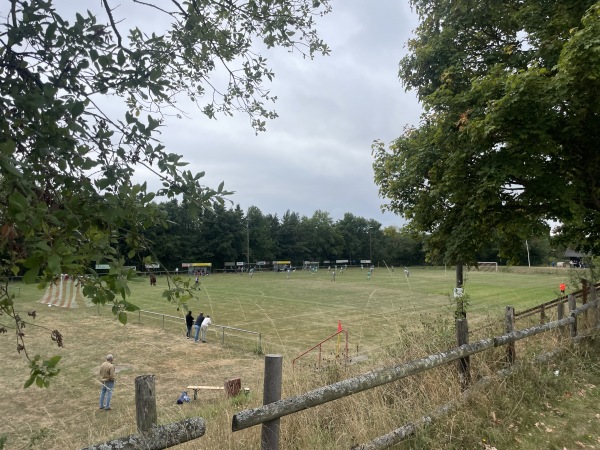 Sportplatz an der Turnhalle - Kümbdchen