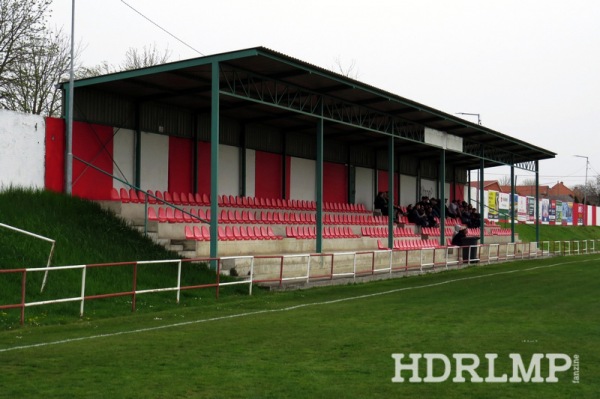 Futbalový štadión Eliášovce - Nový Život-Eliášovce