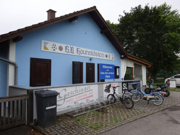 Glatze, Bart und Bauch Arena - Haunoldstein